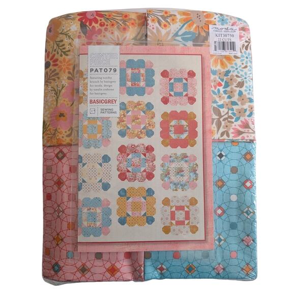 Center Piece Quilt Kit by Basic Grey for Moda Fabrics feat Sunday Brunch - Picture 3 of 11